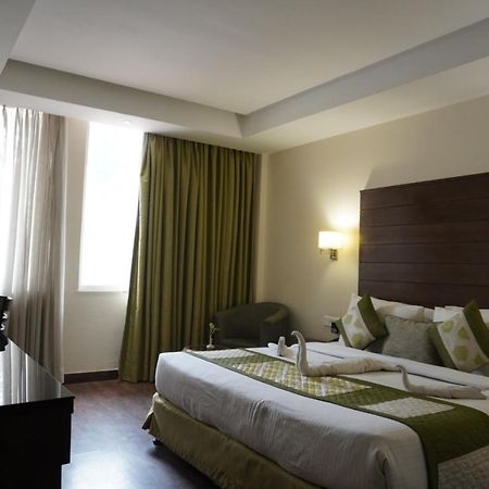 Hotel Aravali Heights Alwar Eksteriør billede