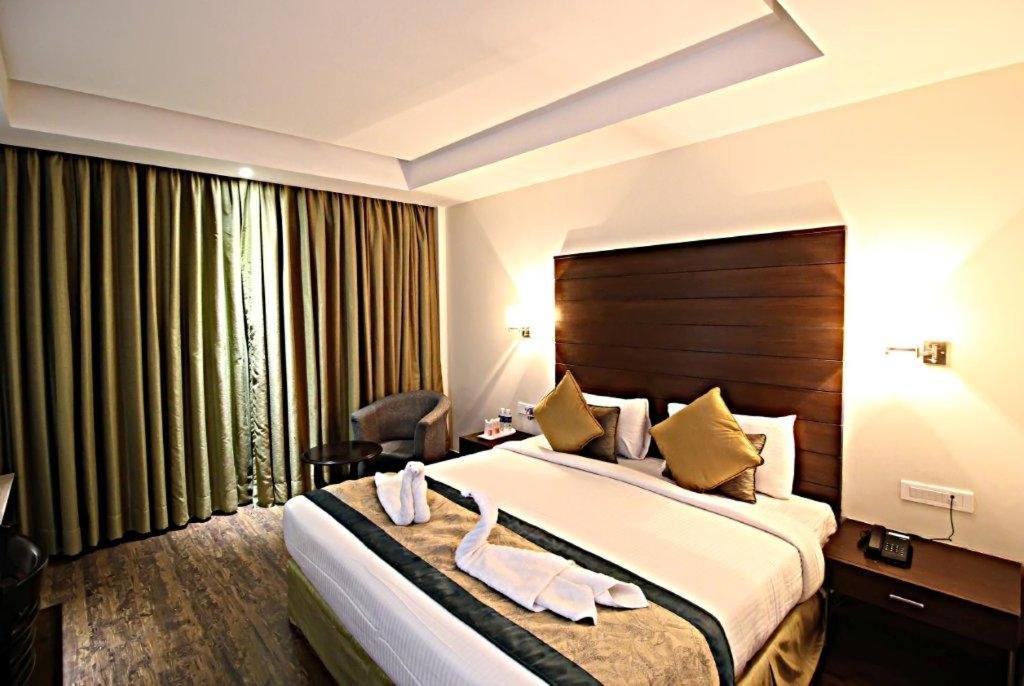 Hotel Aravali Heights Alwar Eksteriør billede