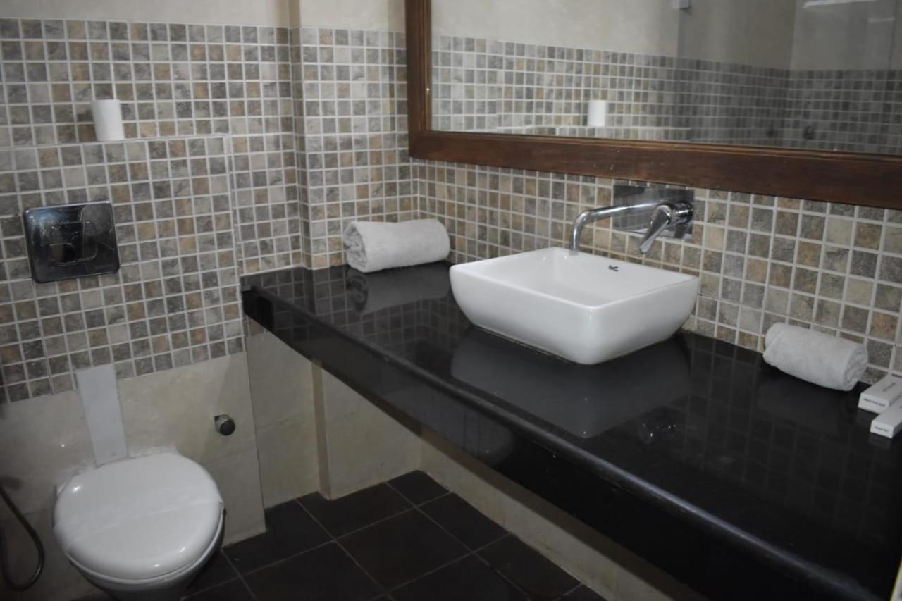 Hotel Aravali Heights Alwar Eksteriør billede