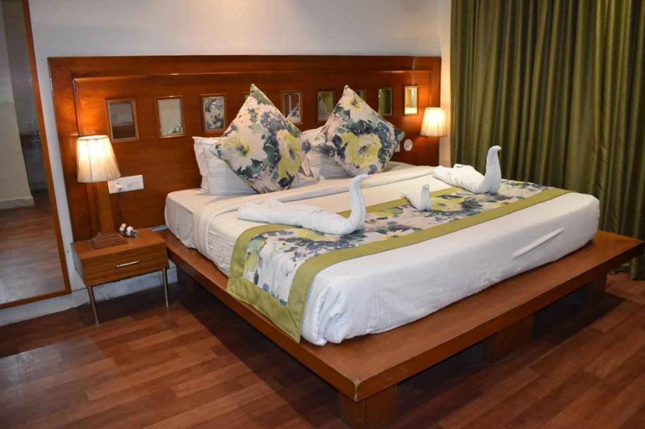 Hotel Aravali Heights Alwar Eksteriør billede